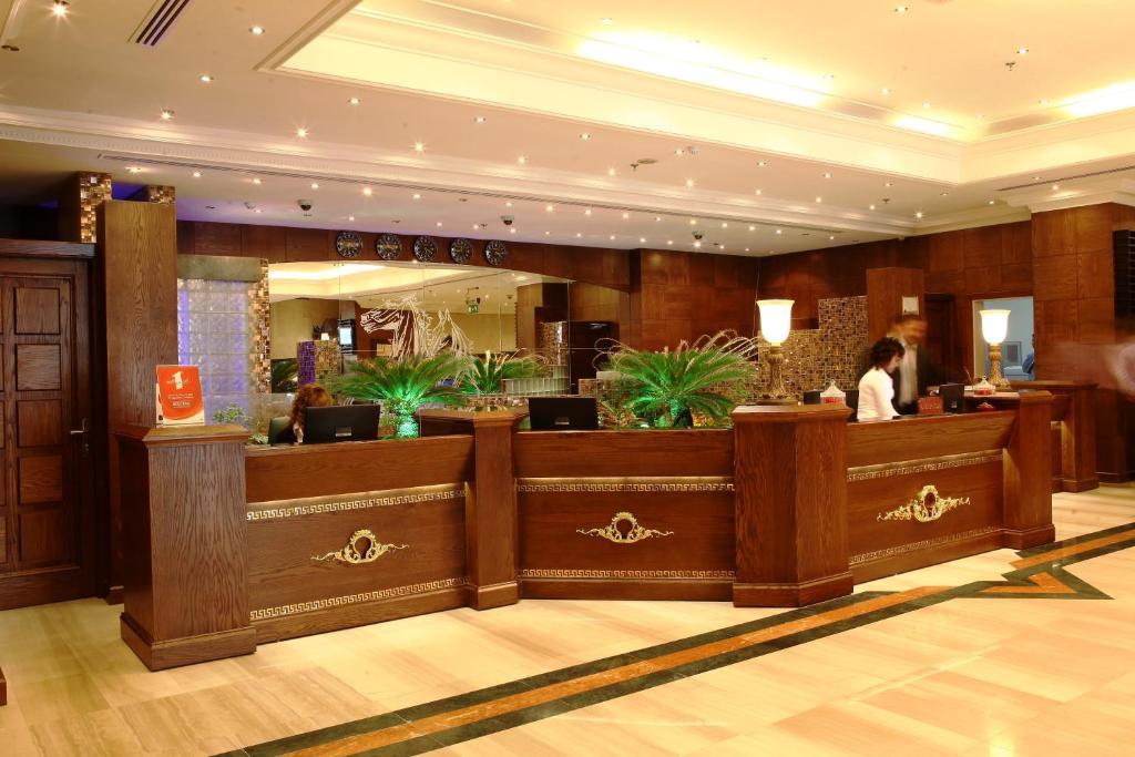 Abjad Grand Hotel Dubai Buitenkant foto