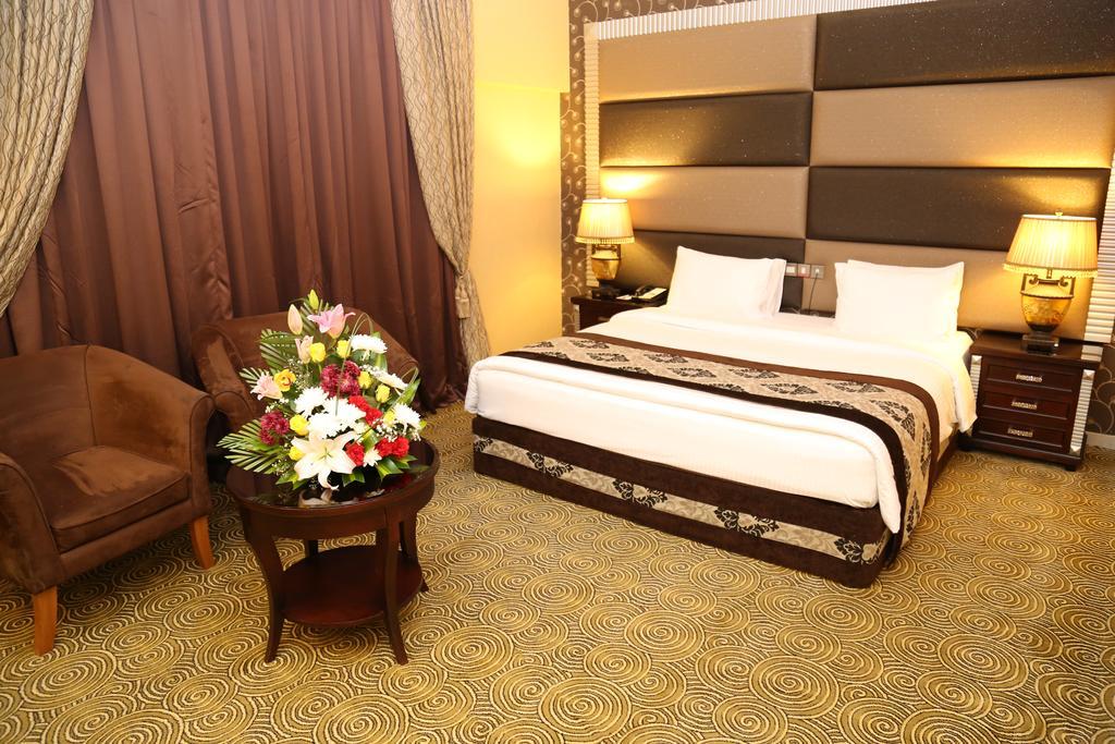 Abjad Grand Hotel Dubai Buitenkant foto