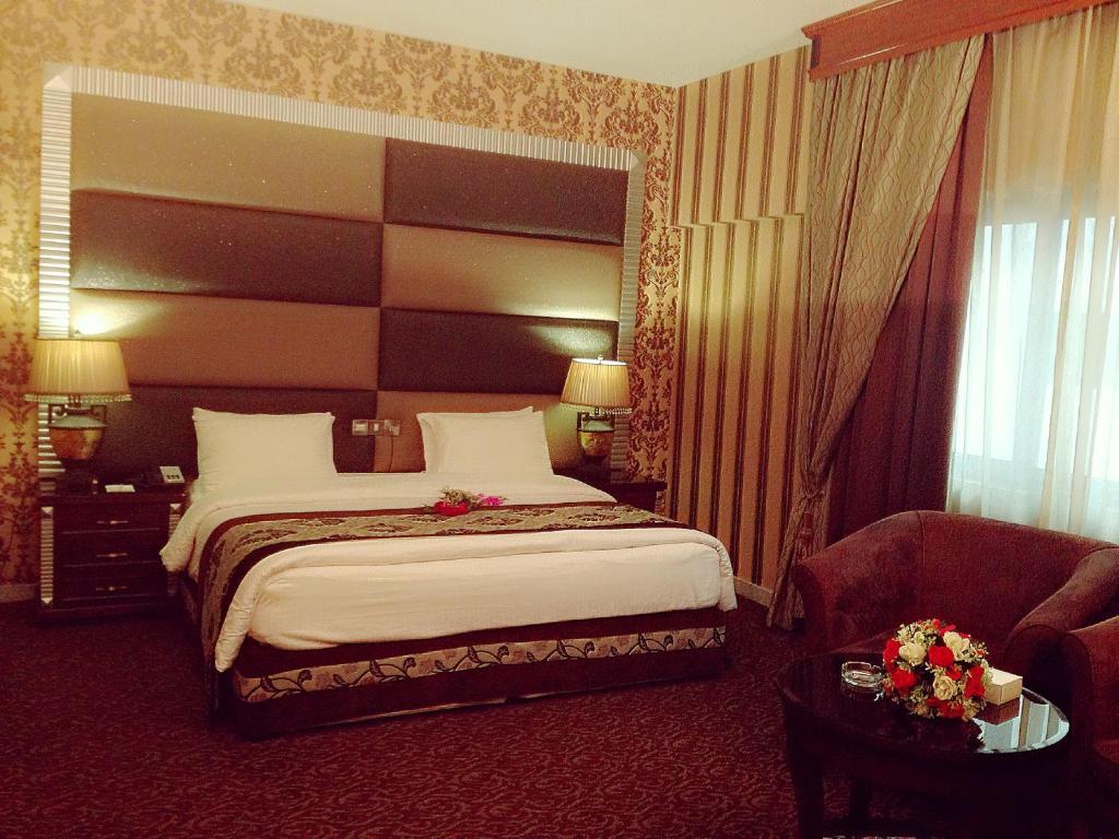 Abjad Grand Hotel Dubai Kamer foto