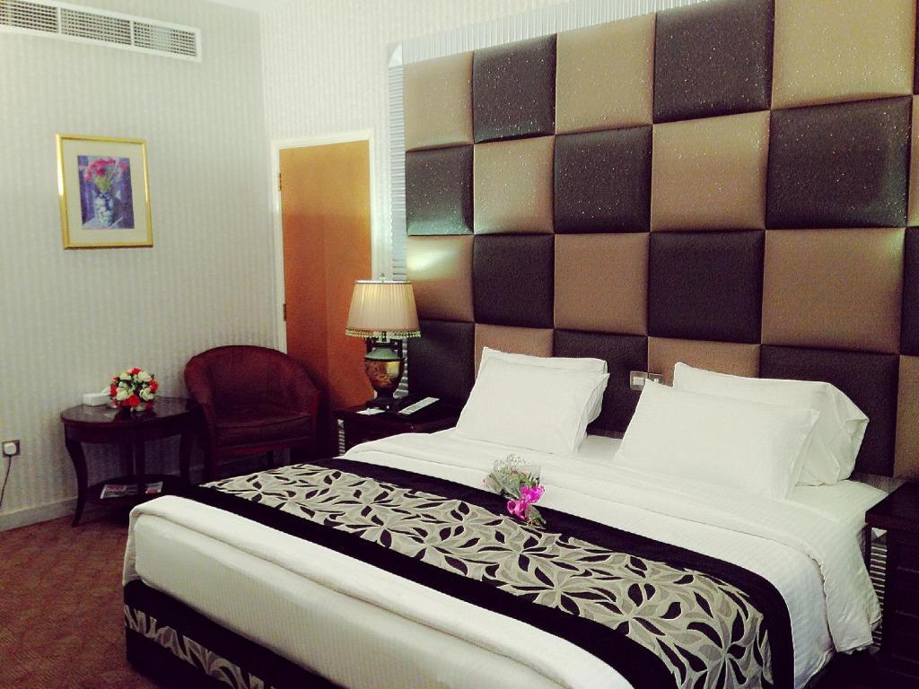 Abjad Grand Hotel Dubai Kamer foto