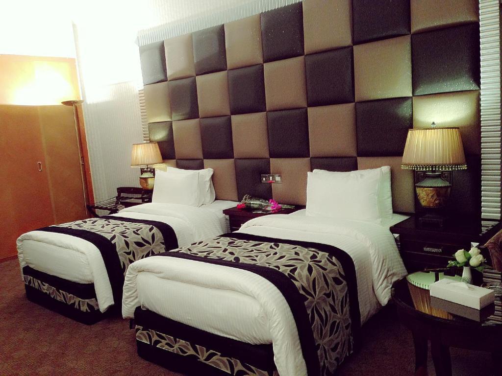 Abjad Grand Hotel Dubai Kamer foto