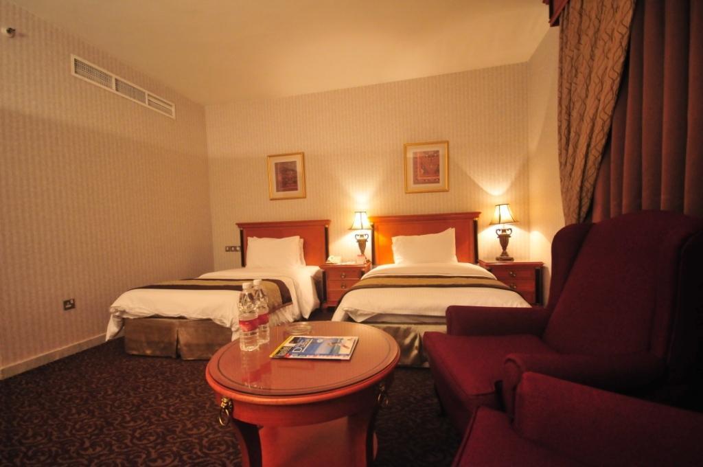 Abjad Grand Hotel Dubai Kamer foto
