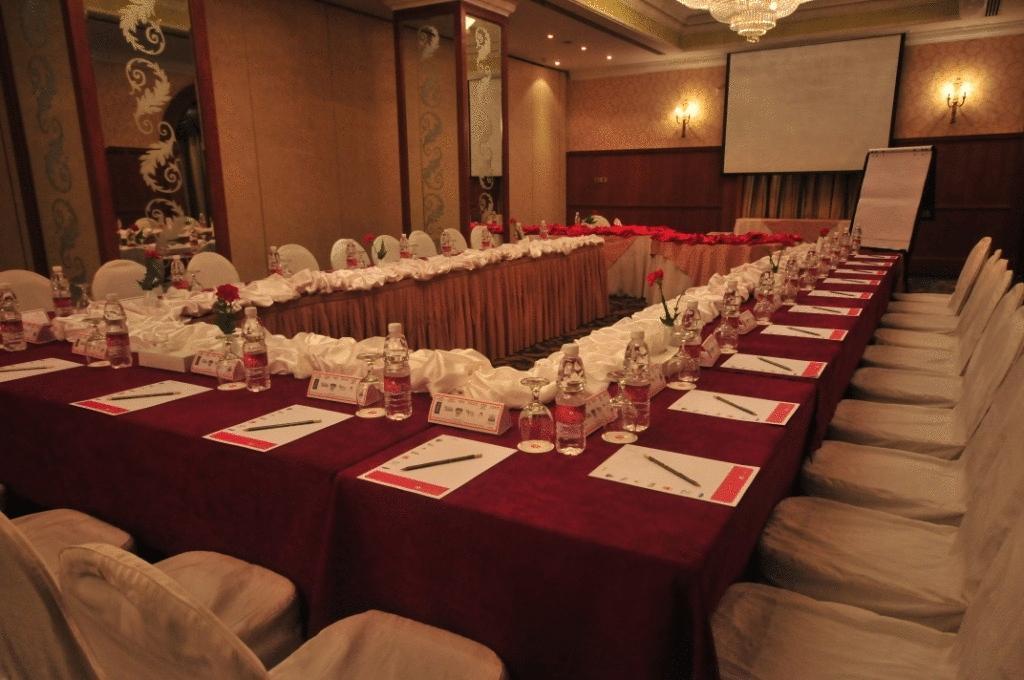 Abjad Grand Hotel Dubai Buitenkant foto